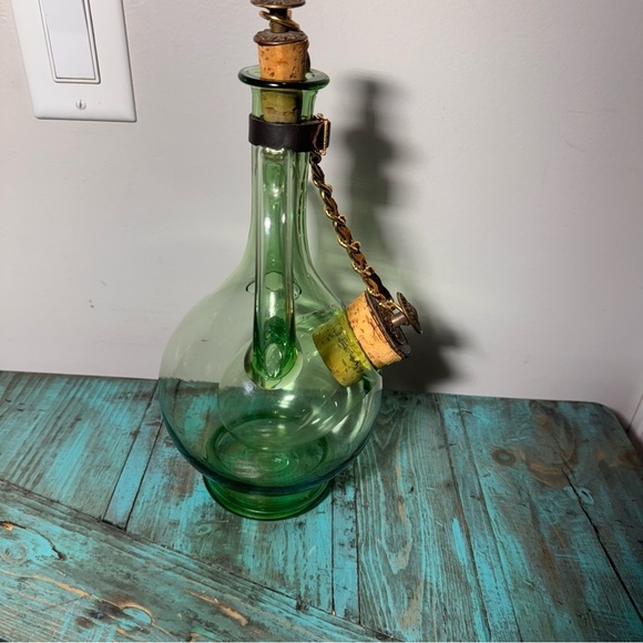 Vintage Large Hand Blown Green Glass Italian Wine Decanter with Ice Chamber - Picture 5 of 13